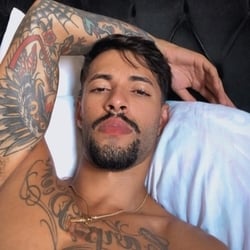 Foto de Renan Jesus - videos sexo ao vivo Sexo ao Vivo