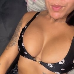 Foto de Rebecca RJ ao vivo na webcam