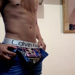 Foto de Rennan 333 - videos sexo ao vivo Sexo ao Vivo