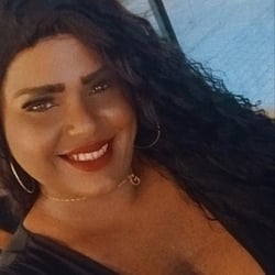 Foto de Rhayra Simonini ao vivo na webcam