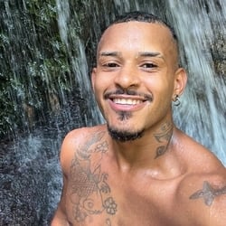 Foto de Rô 69 ao vivo na webcam