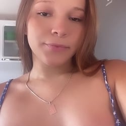 Foto de Ruivinha 556 ao vivo na webcam