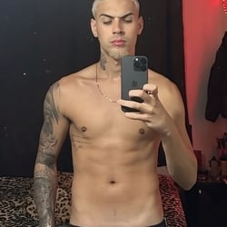 Foto de Ryan Gomes ao vivo na webcam