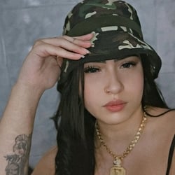 Foto de Sabrina Sasah ao vivo na webcam