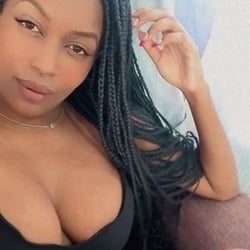 Foto de Safada 018 ao vivo na webcam