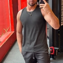 Foto de Safadinho 011 ao vivo na webcam