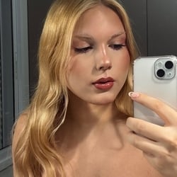 Foto de Safira Schulz ao vivo na webcam