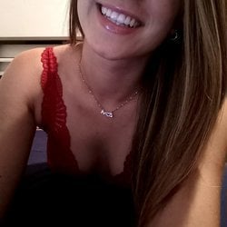 Foto de Sarah Maciel ao vivo na webcam