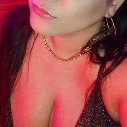 Foto de Sarah Pimentel ao vivo na webcam