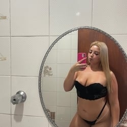 Foto de Sarinha Mel ao vivo na webcam