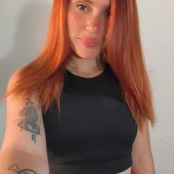 Foto de Scarlett Leh ao vivo na webcam