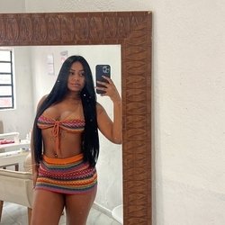 Foto de Seios Bicudos ao vivo na webcam