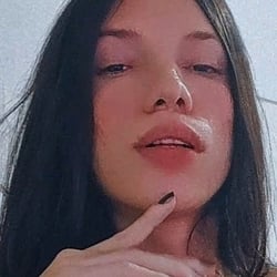 Foto de Selyna Kyle ao vivo na webcam