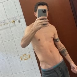 Foto de Seu Hetero - videos sexo ao vivo Sexo ao Vivo