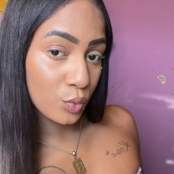 Foto de Sexy Bia 22 ao vivo na webcam