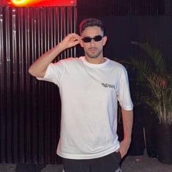 Foto de Shakur ao vivo na webcam