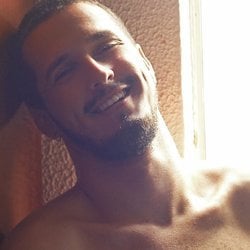 Foto de Simon Cruz ao vivo na webcam