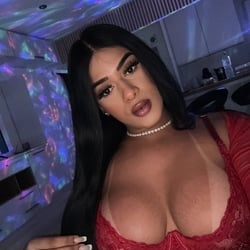 Foto de Stefany Lourenz ao vivo na webcam