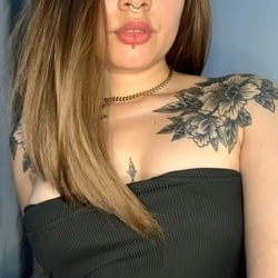 Foto de Stella Sigilosa ao vivo na webcam