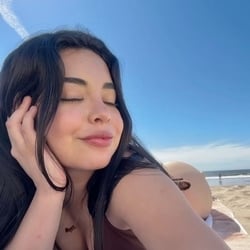 Foto de Stephani 2025 ao vivo na webcam