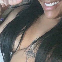 Foto de Suellen Cabelão ao vivo na webcam