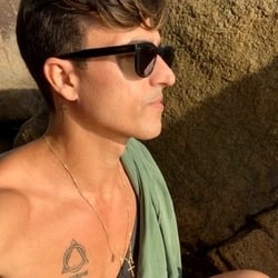 Foto de Surfista Dot ao vivo na webcam