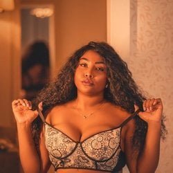 Foto de Suzy C ao vivo na webcam