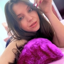 Foto de Tábata Andrade ao vivo na webcam