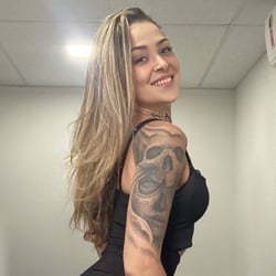 Foto de Tati Torres ao vivo na webcam