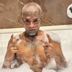 Foto de Tatuado Dot ao vivo na webcam