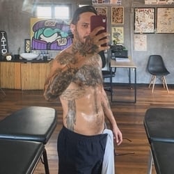 Foto de Tatuado ao vivo na webcam