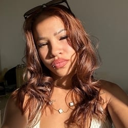 Foto de Tefynha ao vivo na webcam