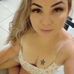 Foto de Thamyh ao vivo na webcam