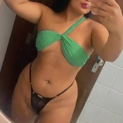 Foto de Thays Linns ao vivo na webcam