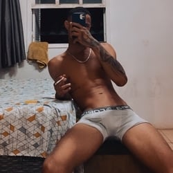 Foto de The Bullet ao vivo na webcam