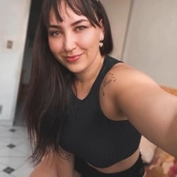 Foto de Theodora ao vivo na webcam