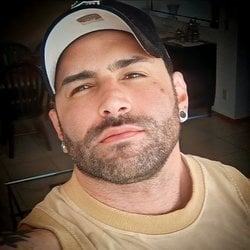 Foto de Thiago Faria ao vivo na webcam