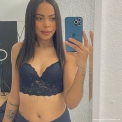 Foto de Thifany 99 ao vivo na webcam