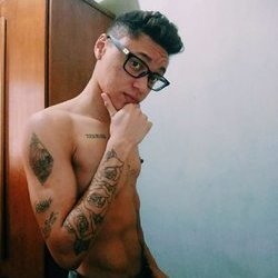 Foto de Thomaz Gon ao vivo na webcam