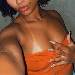 Foto de Tianna Bernardes ao vivo na webcam