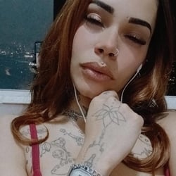 Foto de Tifanny ao vivo na webcam