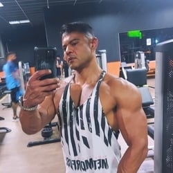 Foto de Tony Cogumelo ao vivo na webcam