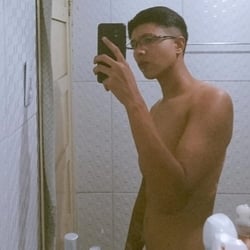 Foto de Tonzin ao vivo na webcam