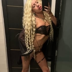 Foto de Trinyxxx - videos sexo ao vivo Sexo ao Vivo