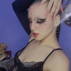 Foto de Tsuki ao vivo na webcam