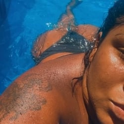 Foto de Ursula Fox ao vivo na webcam