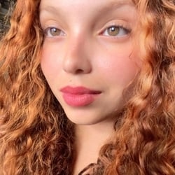 Foto de V Ruivinha ao vivo na webcam