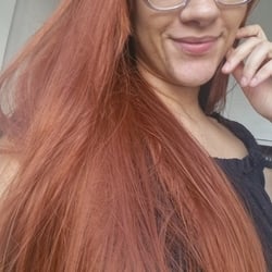 Foto de Alexandra Hyomi ao vivo na webcam