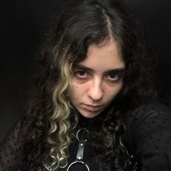 Foto de Vermelha Noite ao vivo na webcam