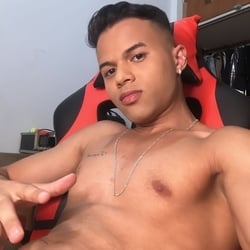 Foto de Victor 007 ao vivo na webcam